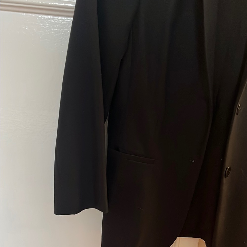Aritzia Babaton Black Blazer 3/4 sleeves - Picture 3 of 9
